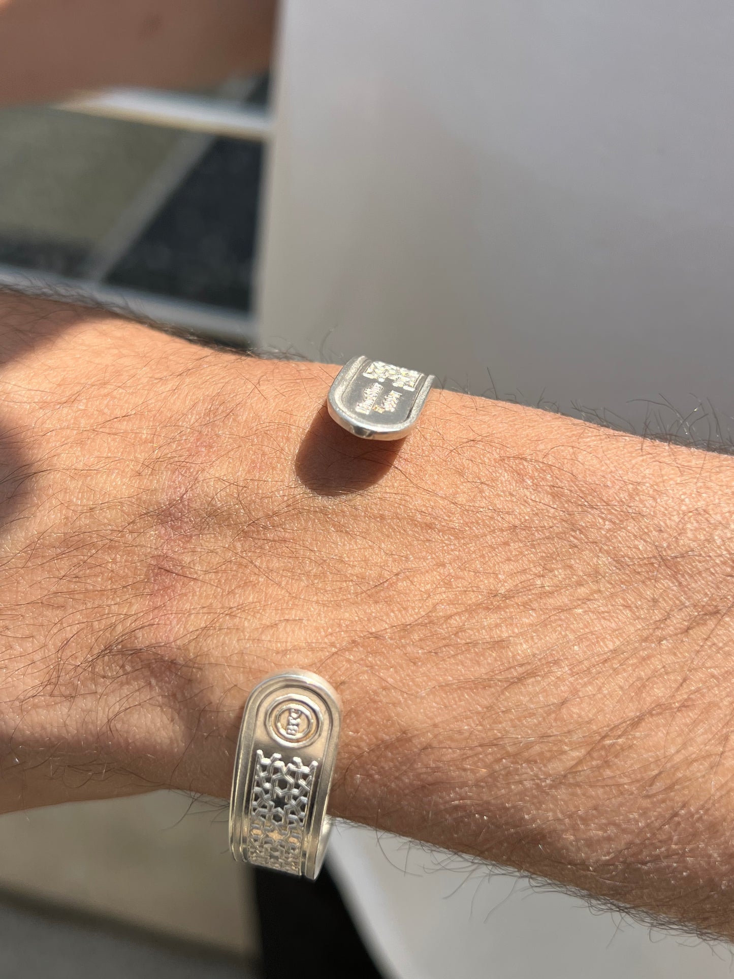 BTC Pure 999 Fine Silver - 1 Ounce - Arabesque Bangle for Men
