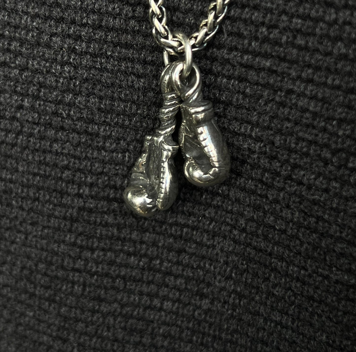 Heavy Boxing Pendant – S925 Silver-3cm