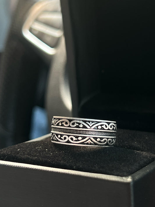 Engraved Engagement Ring in Sterling Silver 925s