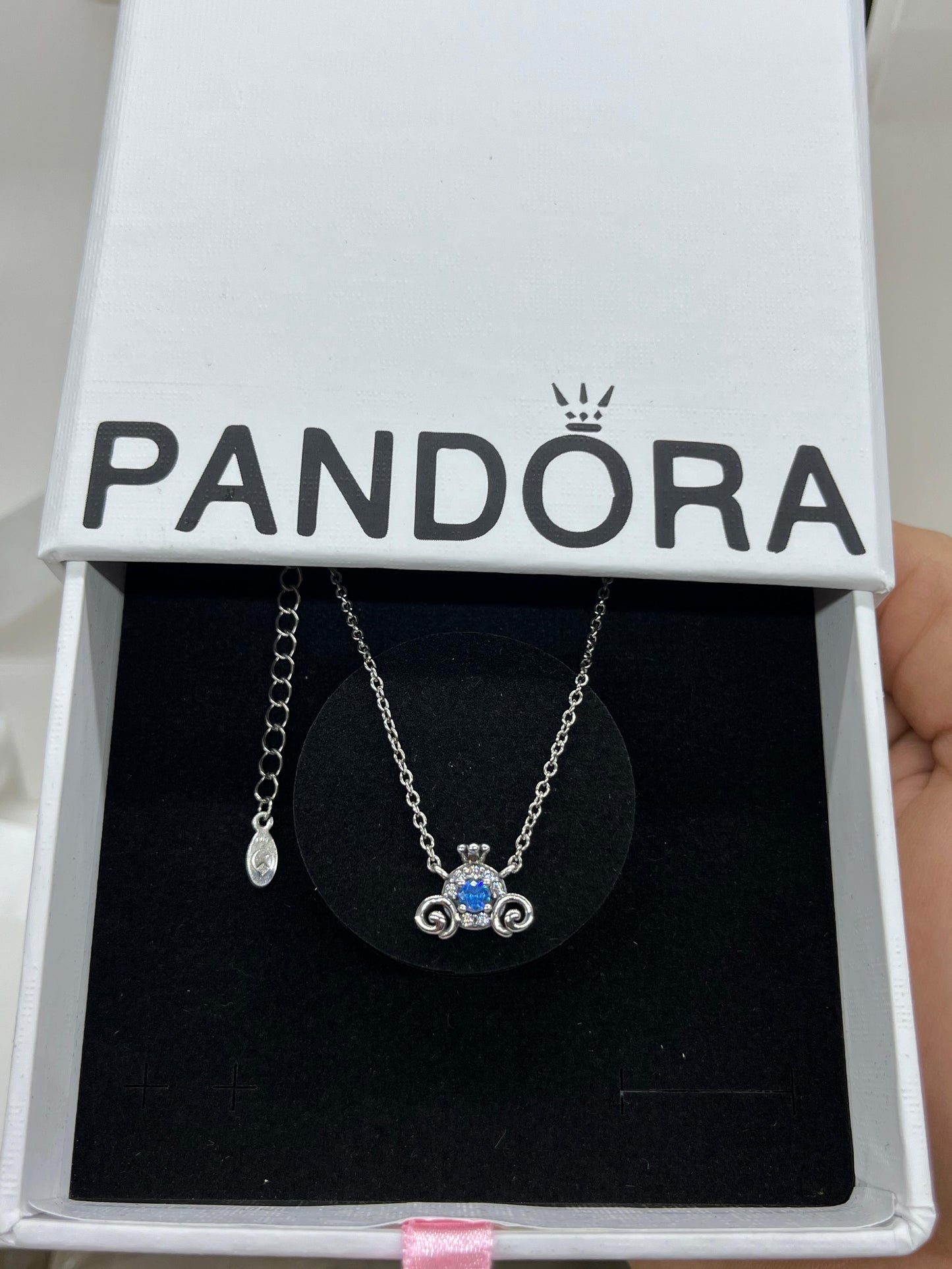 Disney Cinderella's Carriage Collier Necklace