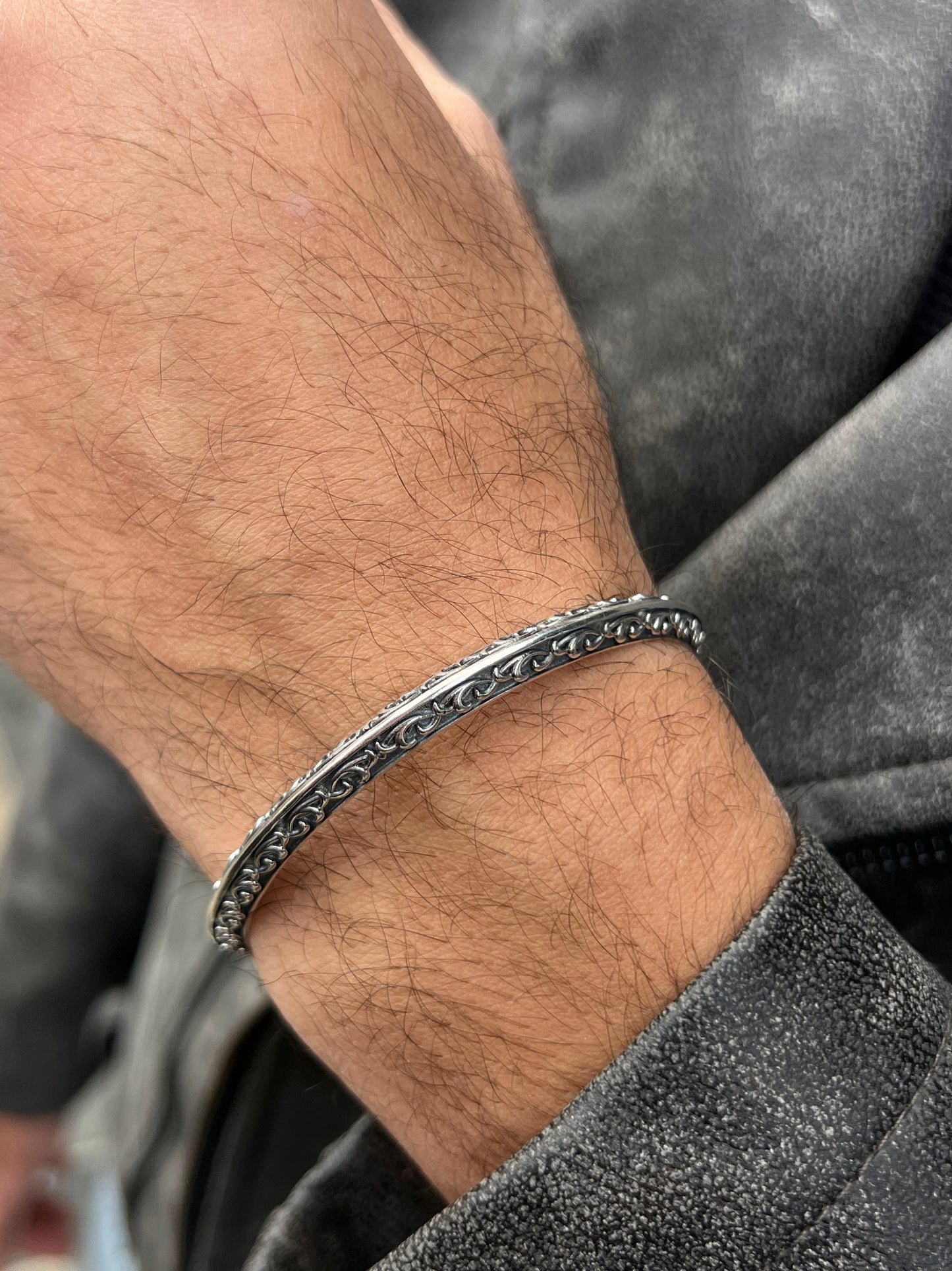 Limited Edition ⛔️ Chitai Skull Bangle-in Sterling Silver 925s