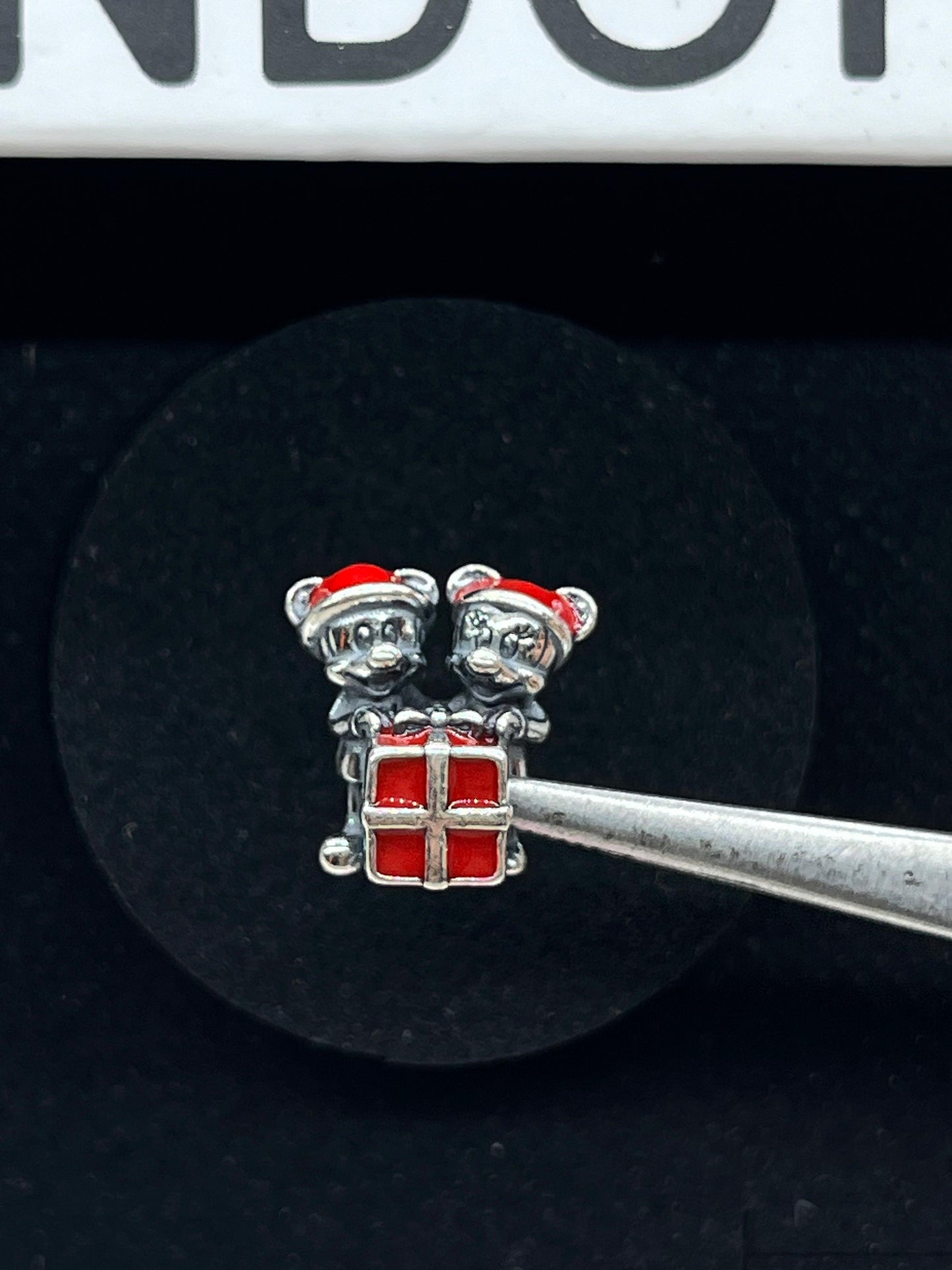 Disney Mickey Mouse and Minnie Mouse Present Charm