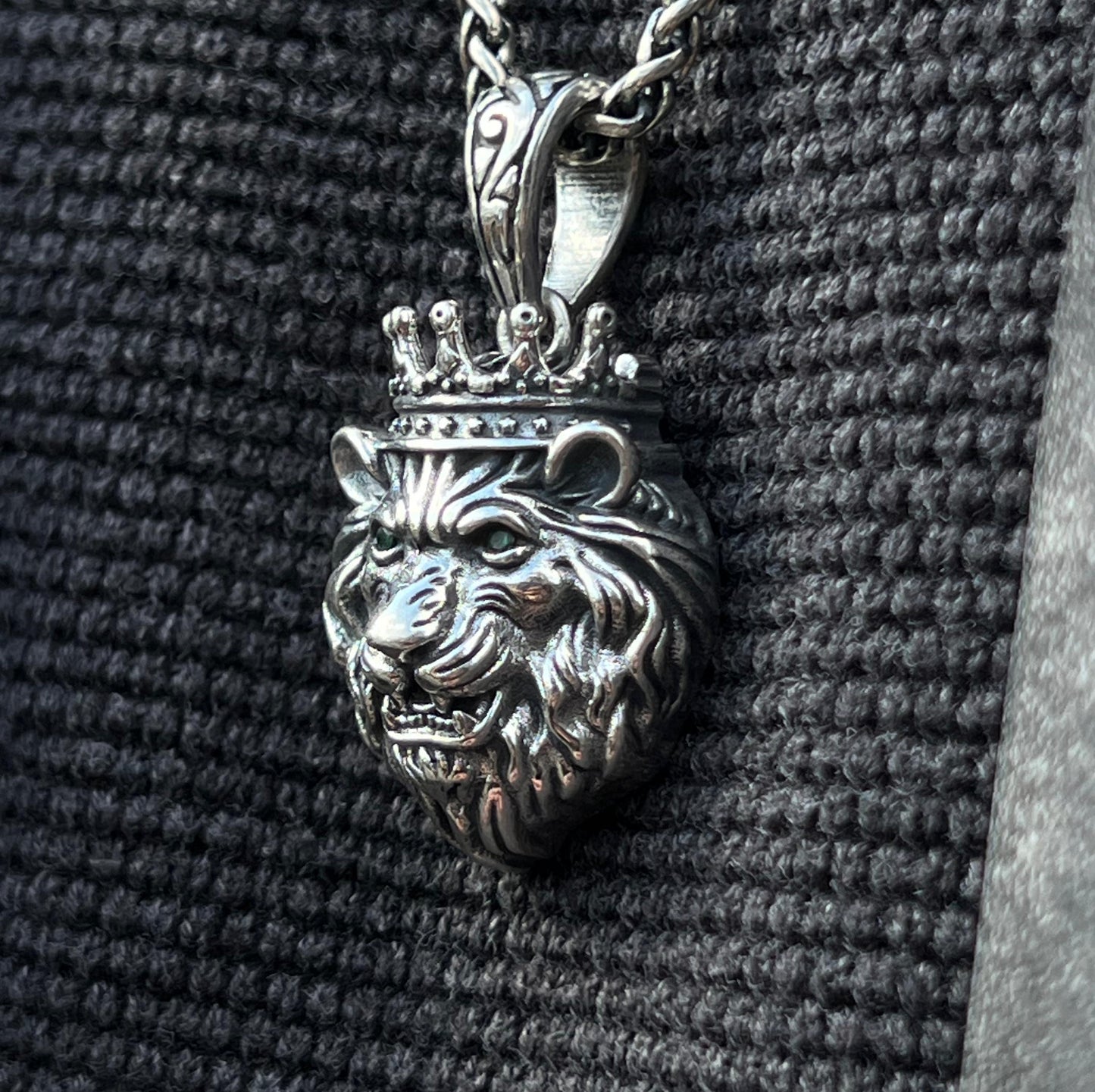 Heavy Crowned Beast Lion Pendant – S925 Silver-4cm